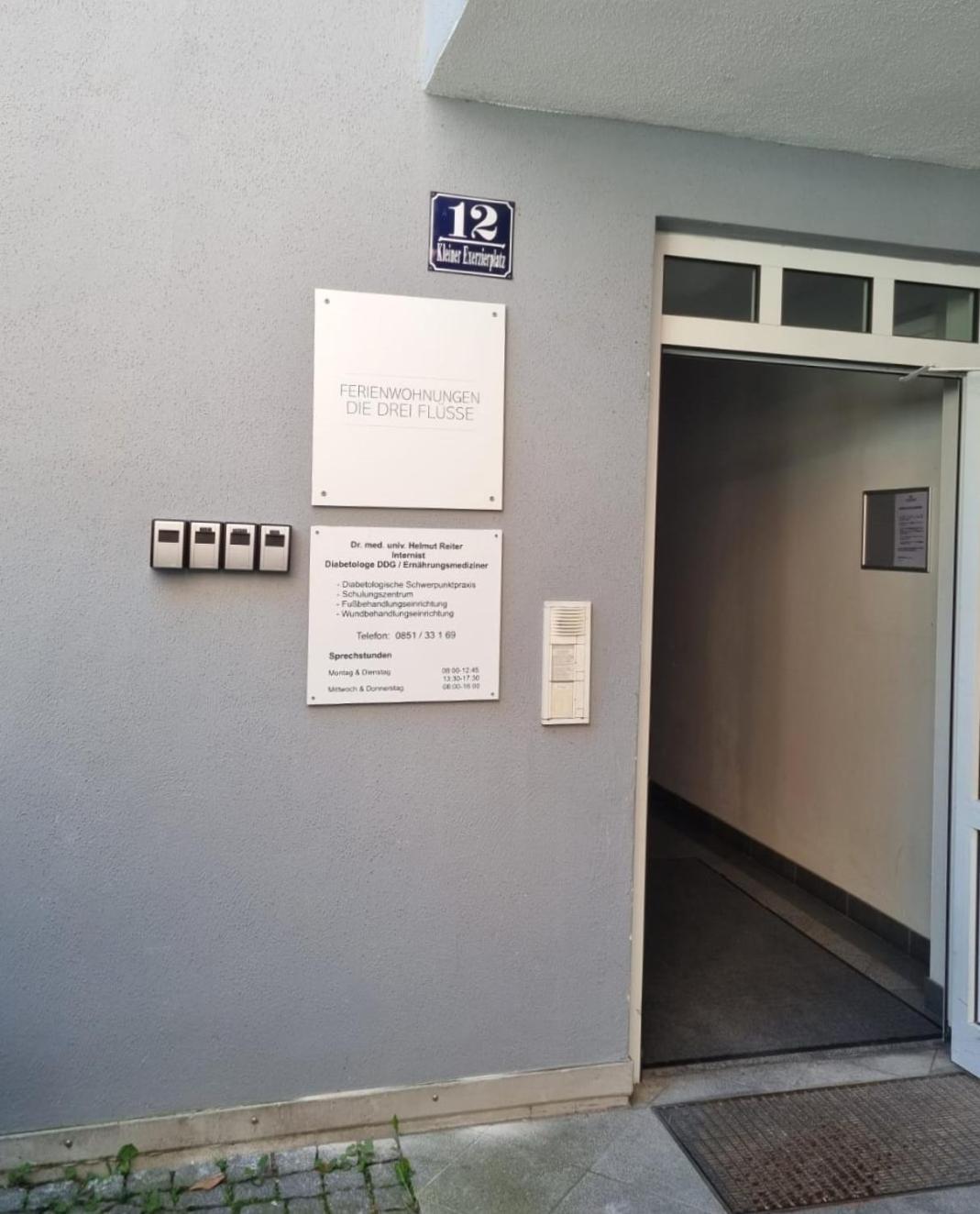 Wohnung Inn - Im Zentrum, Kueche, Parkplatz, Ruhig Gelegen Пасау Екстериор снимка