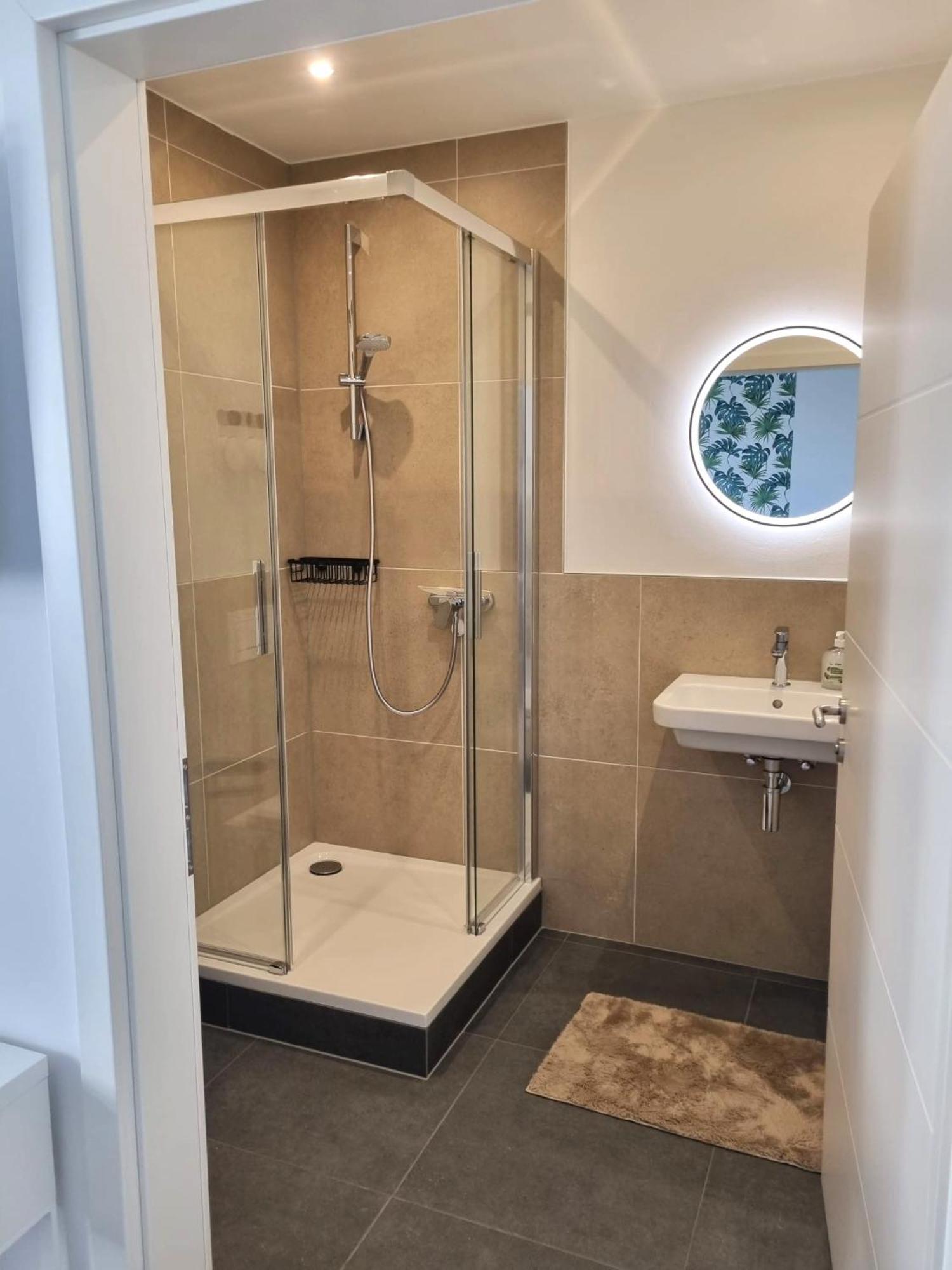 Wohnung Inn - Im Zentrum, Kueche, Parkplatz, Ruhig Gelegen Пасау Екстериор снимка